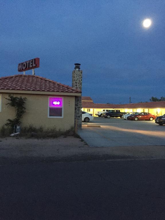 Mayfair Motel Inyokern Εξωτερικό φωτογραφία